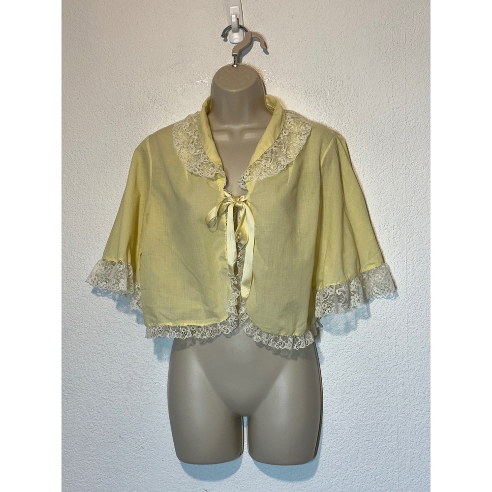 Vintage FM Yellow Lace Trim Ribbon Tie Bed Jacket Cropped Top Short Sleeve